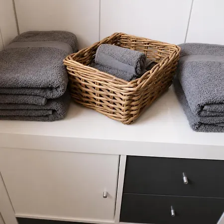 - Rotter - 60 Qm - 1 Bis 3 Personen * Troisdorf